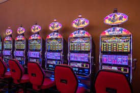 Berbagai permainan lobby game favorit dimainkan pada platform taruhan online lingtogel